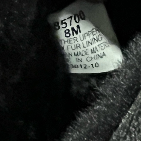 NWOT Minnetonka Classic Black Short Suede Women's Boots - Picture 4 of 5